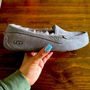*UGG Women’s Ansley Water Resistant Slipper*